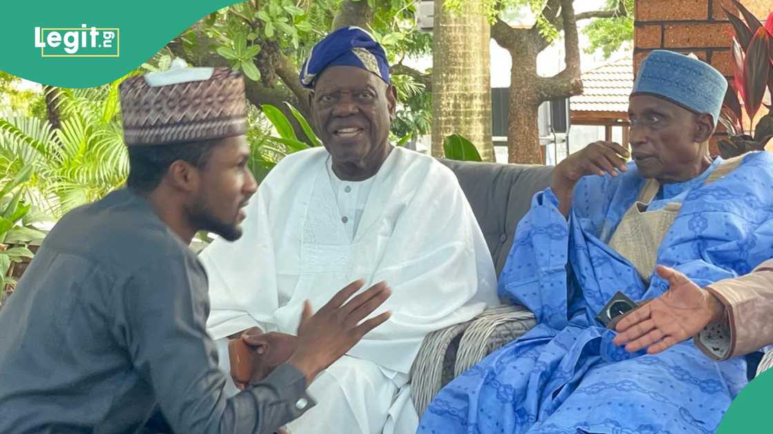 Akande visits Buhari’s family in Kaduna Akande visits Buhari’s family in Kaduna