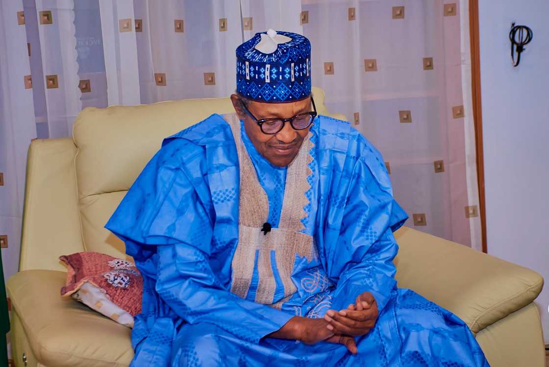 Buhari bai goyi bayan kowane dan takara ba a zaben fitar da gwani na APC Buhari bai goyi bayan kowane dan takara ba a zaben fitar da gwani na APC