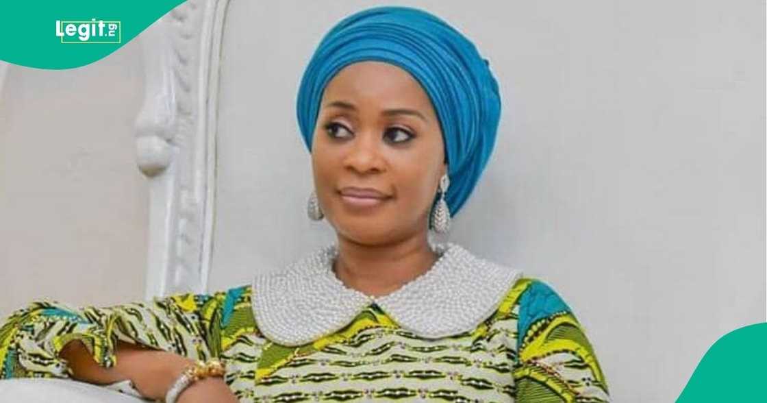 Olufunso Amosun, wife of ex-Ogun governor Ibikunle Amosun, joins the viral Nicki Minaj challenge trending on social media.