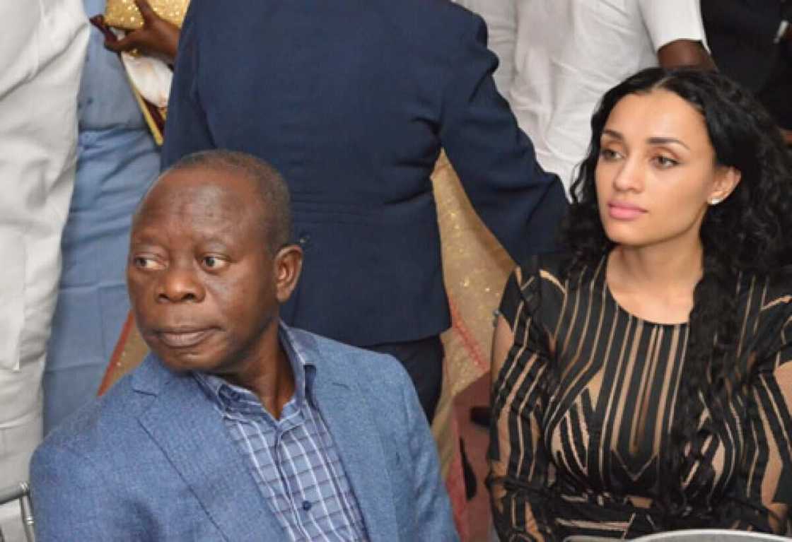 Tsige shugaban APC: Jama’a sun dasa ayar tambaya a kan rashin jin doriyar matar Oshiomhole Tsige shugaban APC: Jama’a sun dasa ayar tambaya a kan rashin jin doriyar matar Oshiomhole