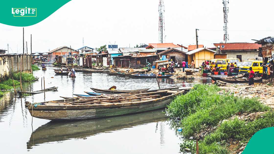 Lagos government moves to demolish unsafe barracks