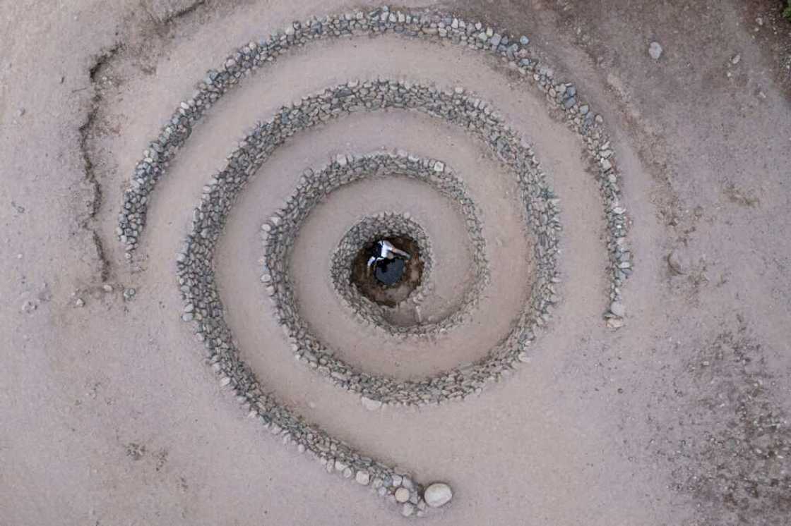 The system can transport some of 18 to 20 litres of water per second The system can transport some of 18 to 20 litres of water per second