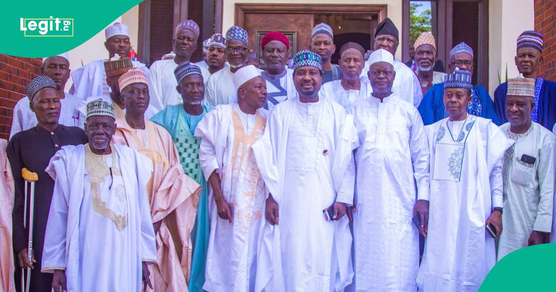 Tsofaffin yan Majalisa.