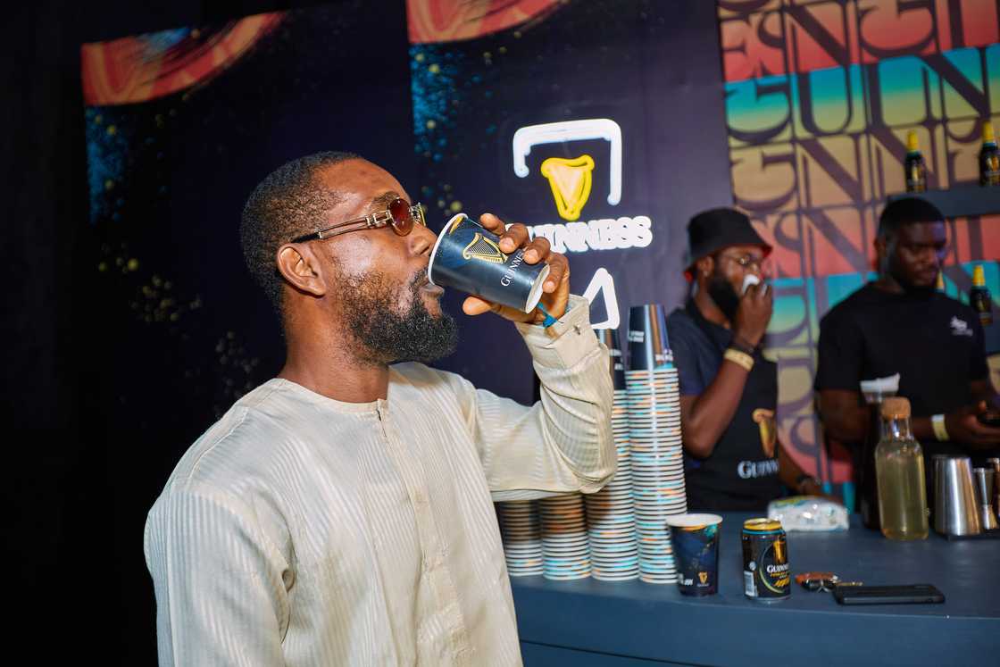 Lagos stands still as Guinness brings Premier League Trophy home Lagos stands still as Guinness brings Premier League Trophy home
