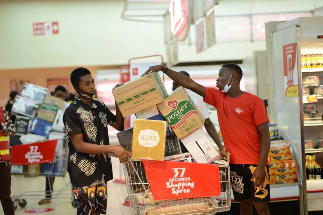 itel Rewards Customers With 37 Seconds Shopping Spree, Promises Better Life For All itel Rewards Customers With 37 Seconds Shopping Spree, Promises Better Life For All