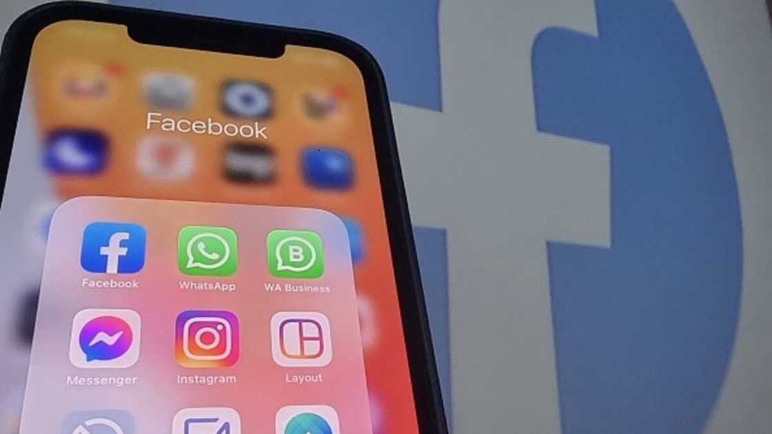 Facebook, Instagram, WhatsApp Services Down Globally in Major Outage Facebook, Instagram, WhatsApp Services Down Globally in Major Outage