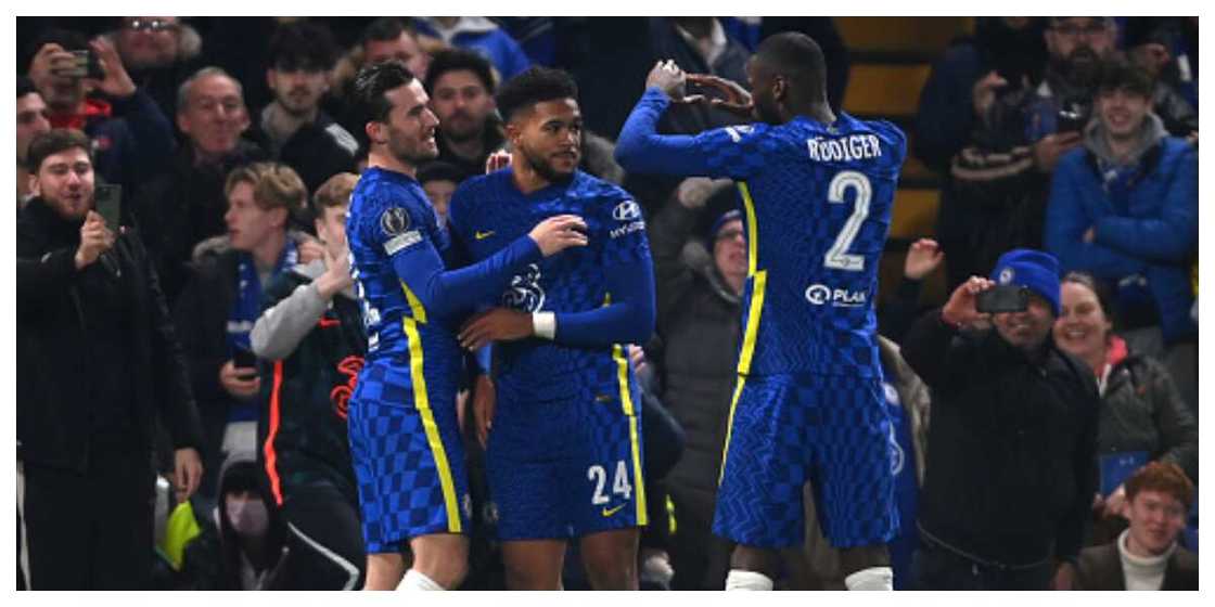 Hoddle defends Tuchel's tactics Hoddle defends Tuchel's tactics