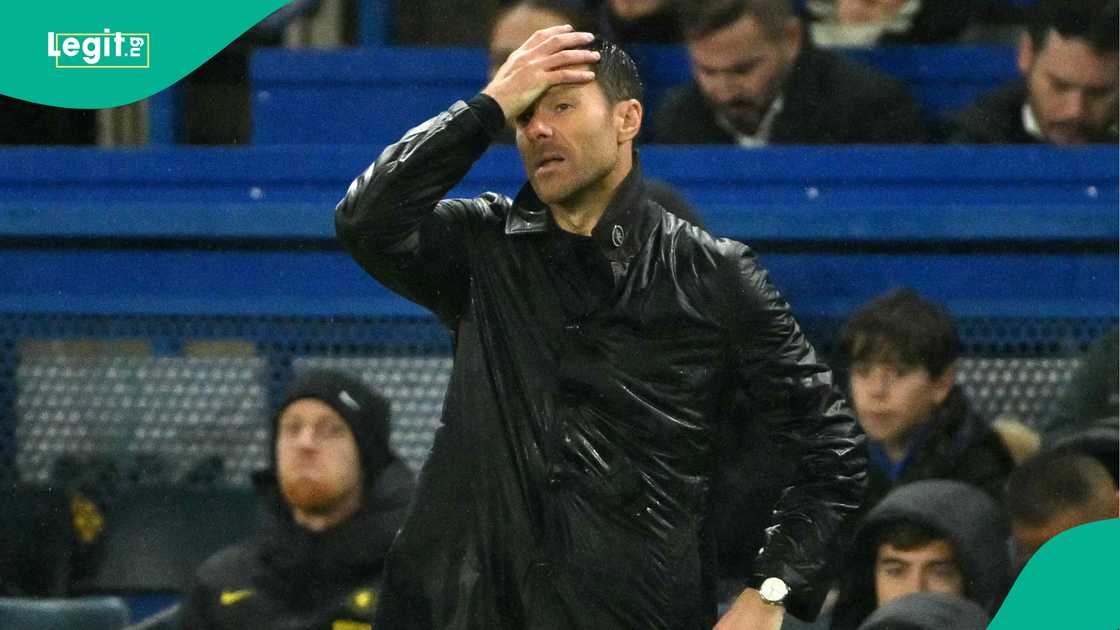 Xabi Alonso, Chelsea, Tottenham Hotspur, Stamford Bridge, London.
