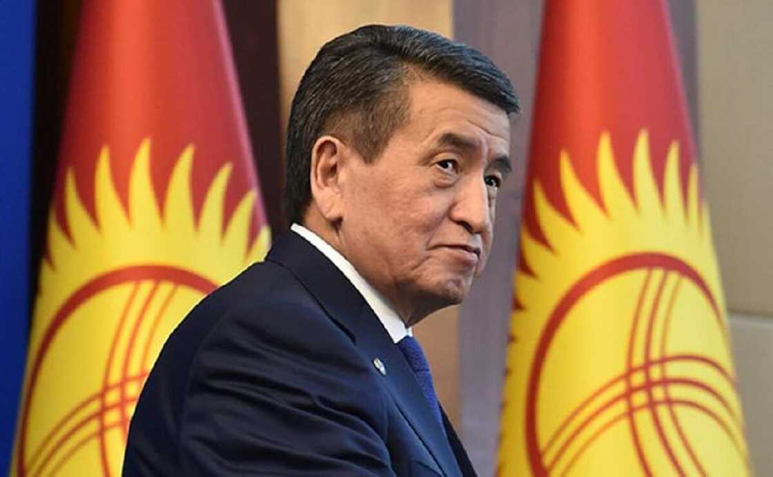 Shugaban kasar Kyrgyzstan Jeenbekov ya yi murabus Shugaban kasar Kyrgyzstan Jeenbekov ya yi murabus