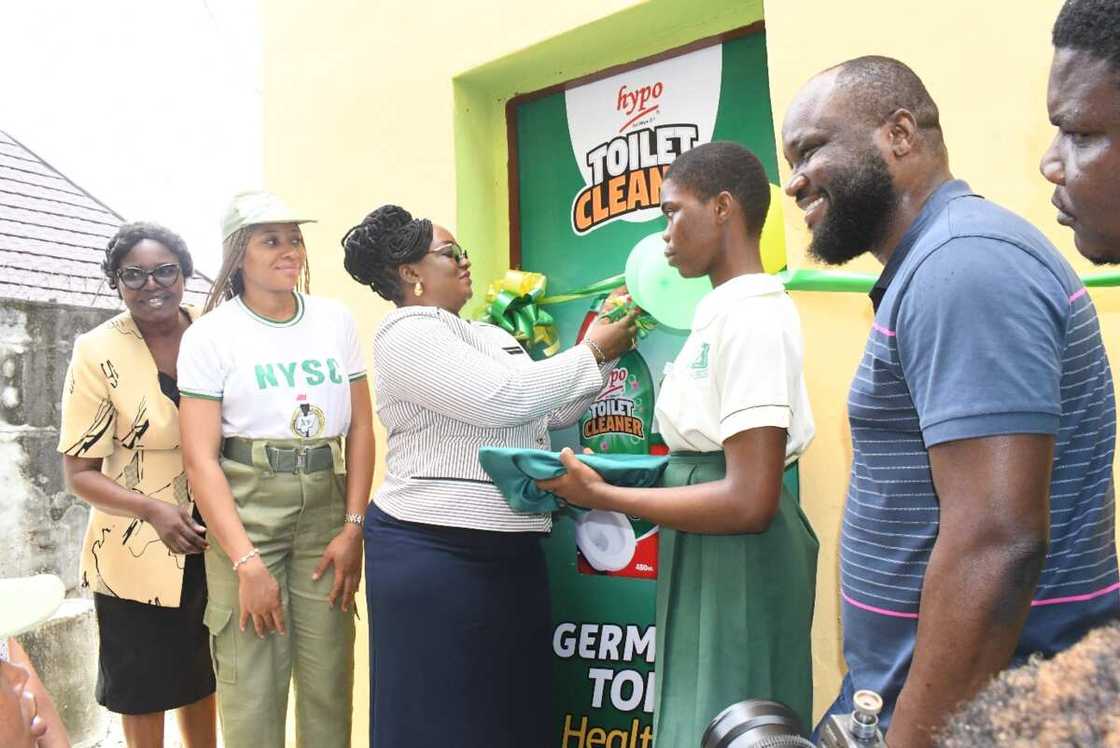 Festac Girls High School, Central High School, Araromi Primary School Got Touched by Hypo Festac Girls High School, Central High School, Araromi Primary School Got Touched by Hypo