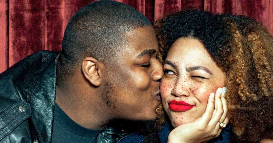 What to do before you kiss a girl you like What to do before you kiss a girl you like