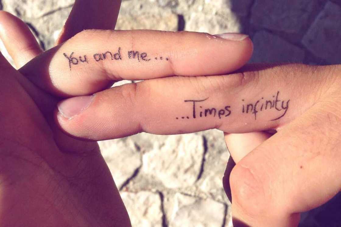 funny finger tattoos funny finger tattoos