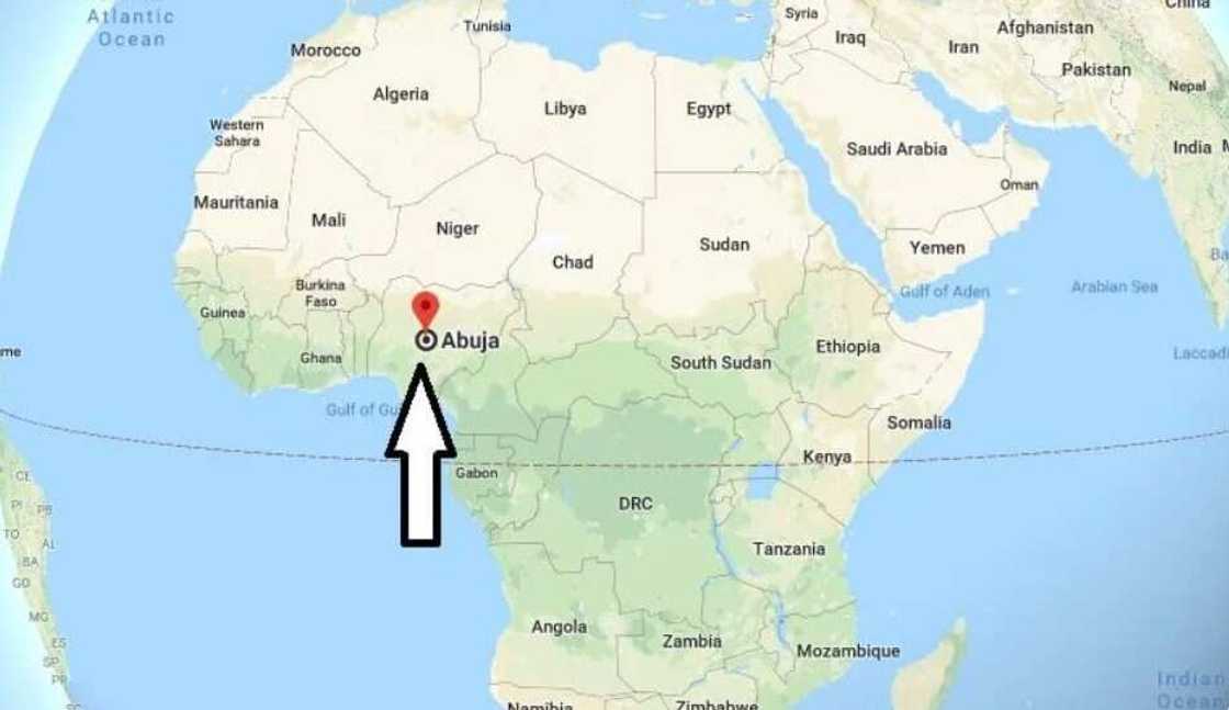 'Yan bindiga sun shiga gidaje, sun sace jama'a a Abuja 'Yan bindiga sun shiga gidaje, sun sace jama'a a Abuja