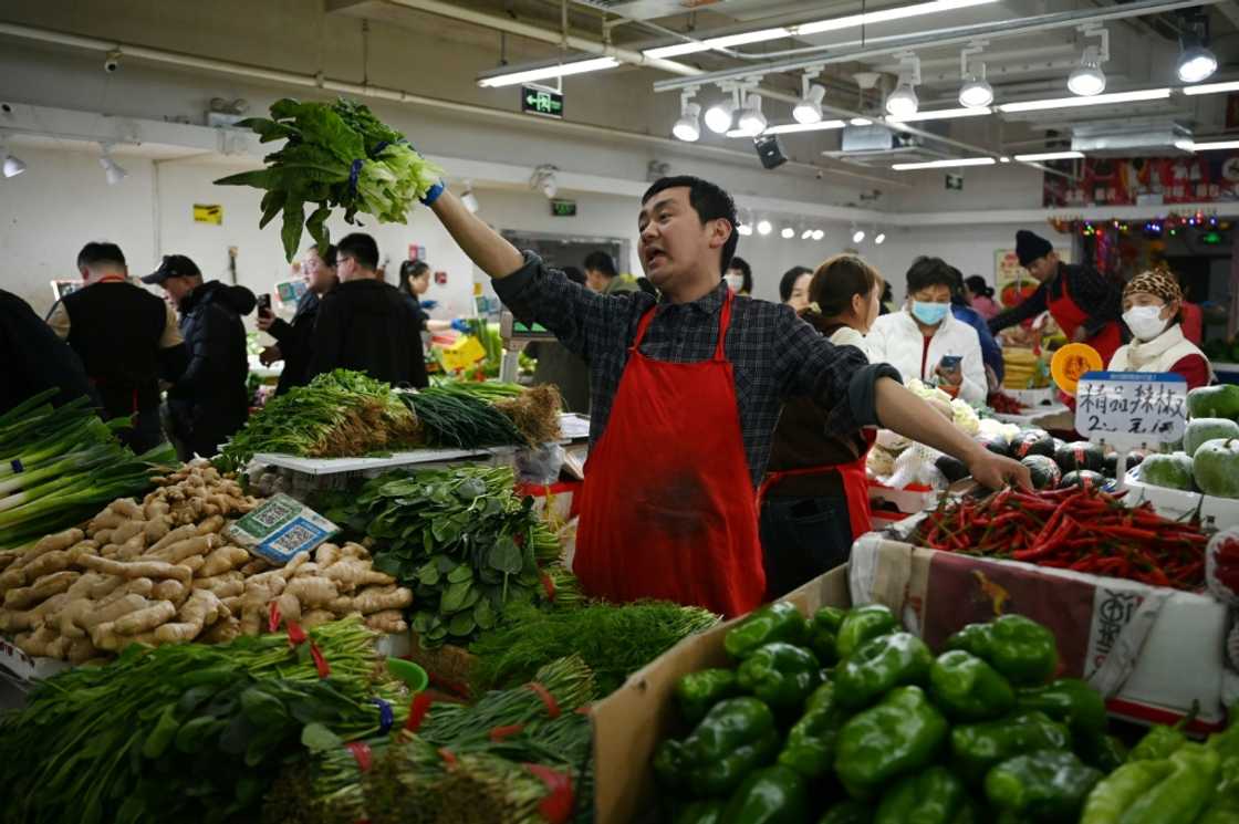 Weak consumer spending is a major drag on China's economy Weak consumer spending is a major drag on China's economy