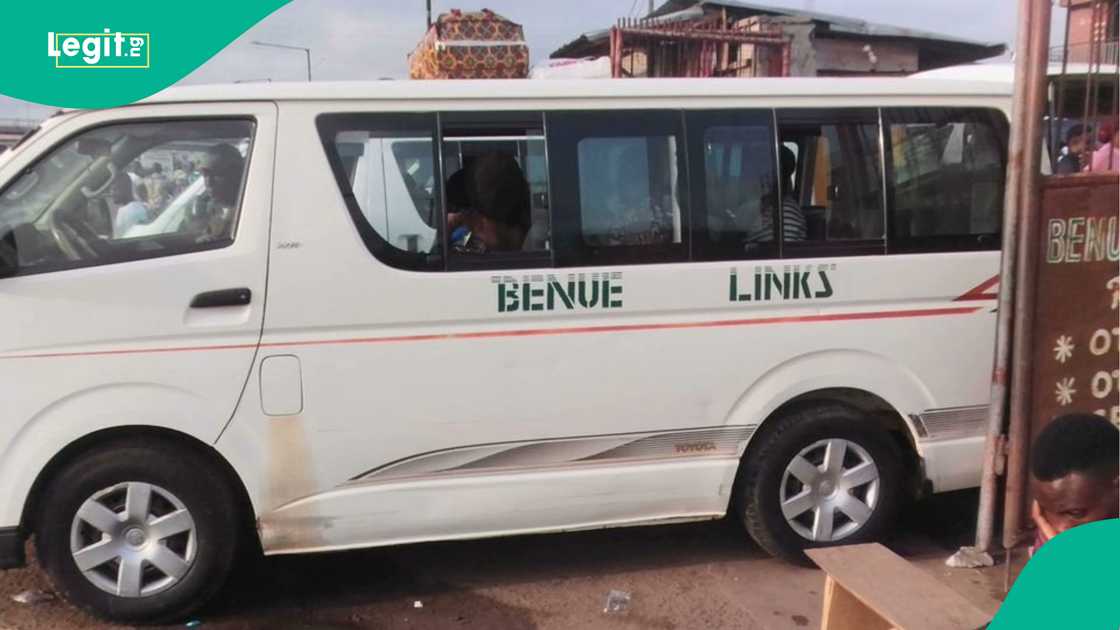 'Yan bindiga sun tare motar Benue Links, sun harbe fasinjoji