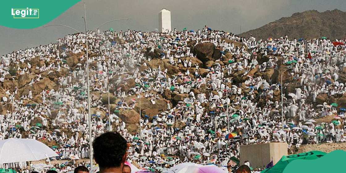 Alhazai a dutsen Arafah.