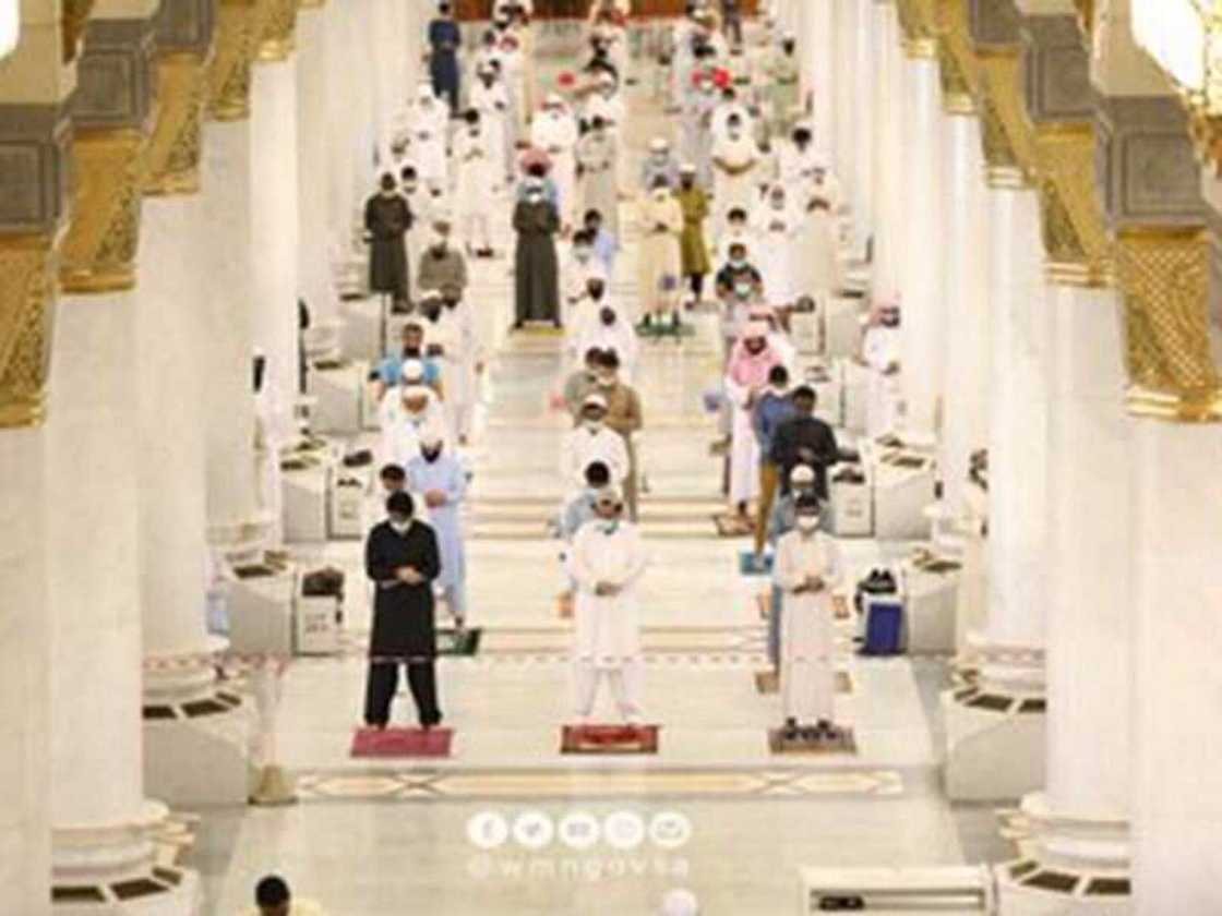 COVID-19: Friday prayers back in Saudi mosques COVID-19: Friday prayers back in Saudi mosques