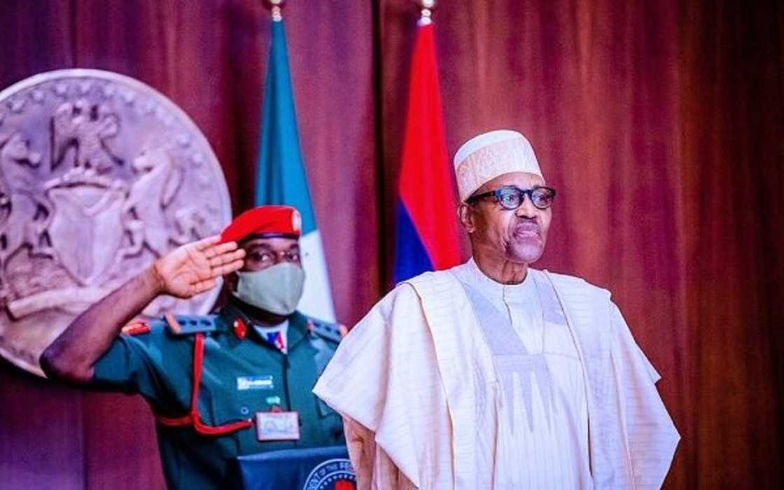 EndSARS: Buhari ya gana da ministan tsaro tare da shugabannin tsaro EndSARS: Buhari ya gana da ministan tsaro tare da shugabannin tsaro