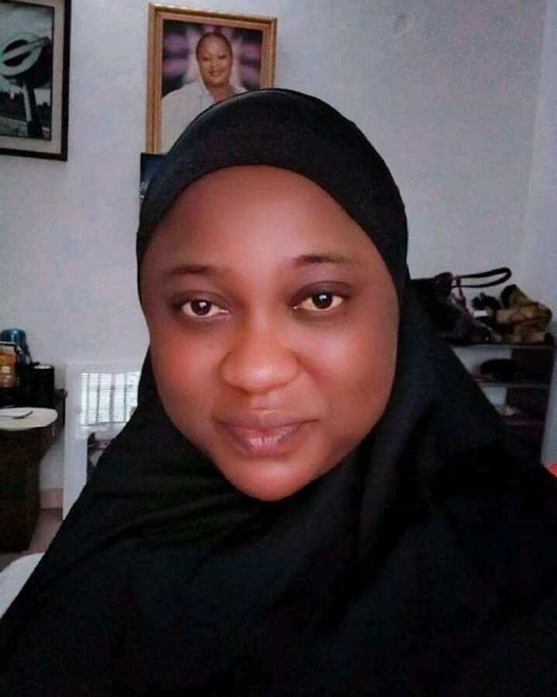 Manyan yan wasan Najeriya 4 da suka bar addinin Kirista zuwa na Islama Manyan yan wasan Najeriya 4 da suka bar addinin Kirista zuwa na Islama