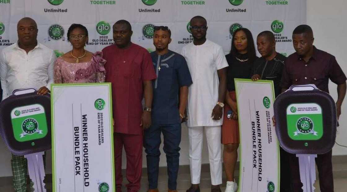 Dealers laud Glo as company showers houses, cars, other incentives on them Dealers laud Glo as company showers houses, cars, other incentives on them