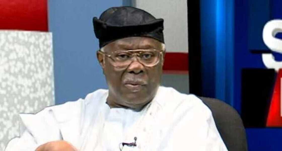 Bode George: Zan tattara na koma Ghana sannan na dunga kallo daga nesa idan Tinubu ya zama shugaban kasa Bode George: Zan tattara na koma Ghana sannan na dunga kallo daga nesa idan Tinubu ya zama shugaban kasa