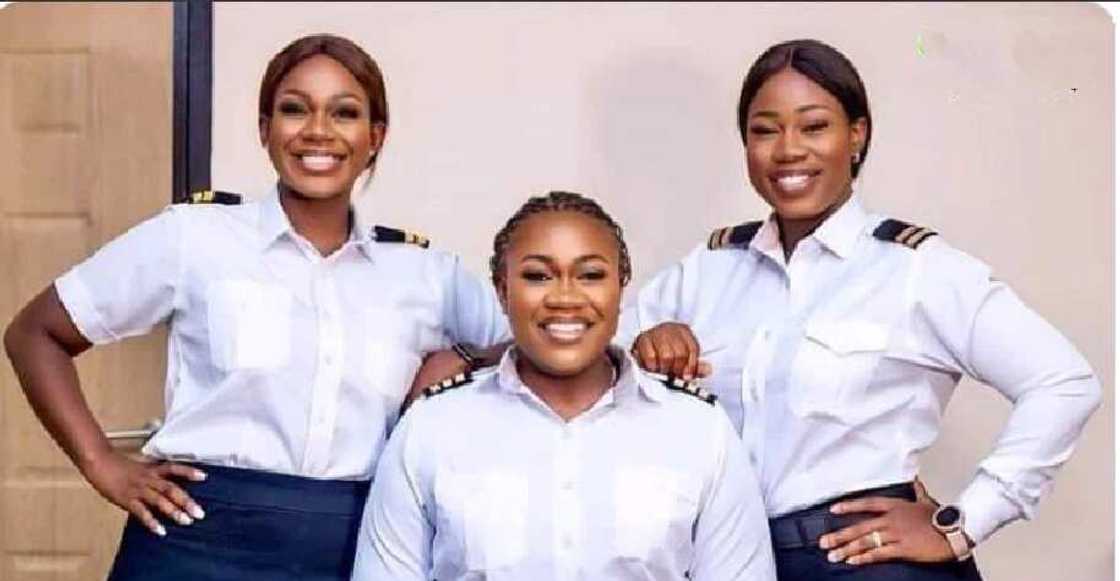 Photos of three Nigerian ladies who are siblings and who are pilots.