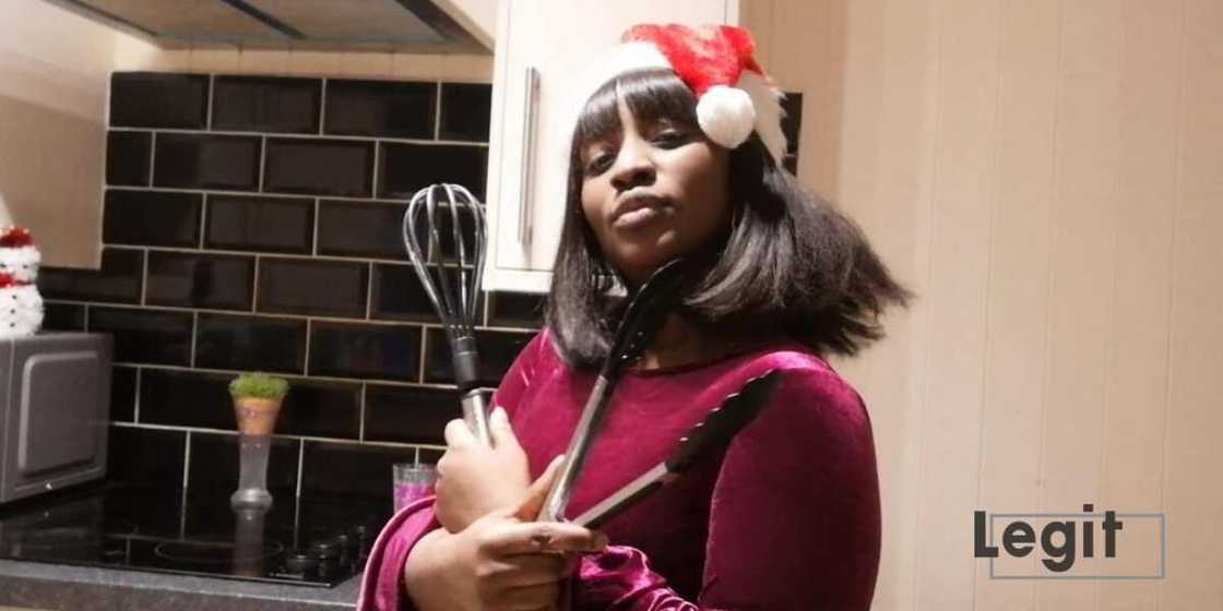 Nigerian-British teaches Britons, others how to make Efo riro, Nkwobi, others Nigerian-British teaches Britons, others how to make Efo riro, Nkwobi, others
