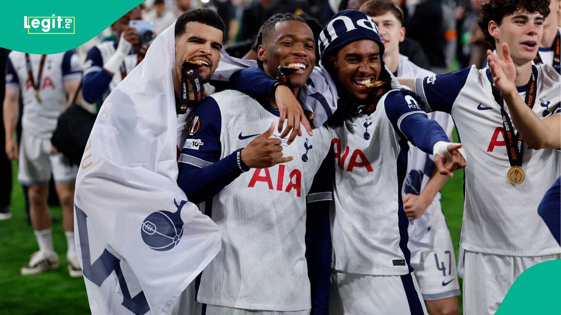 Dominic Solanke, Destiny Udogie, Djed Spence, Tottenham Hotspur, Manchester United, San Mames, Bilbao, Spain, UEFA Europa League. Dominic Solanke, Destiny Udogie, Djed Spence, Tottenham Hotspur, Manchester United, San Mames, Bilbao, Spain, UEFA Europa League.