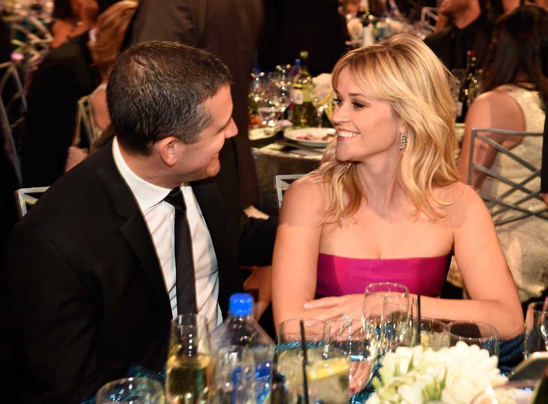 Reese Witherspoon and Jim Toth at the Hollywood Palladium Reese Witherspoon and Jim Toth at the Hollywood Palladium
