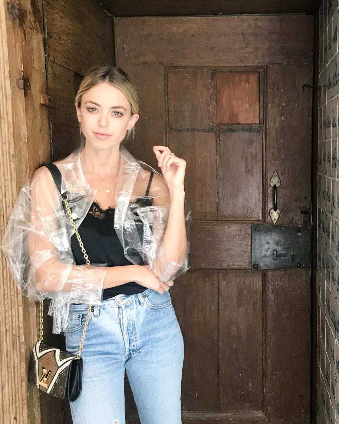 Kaitlynn Carter net worth Kaitlynn Carter net worth