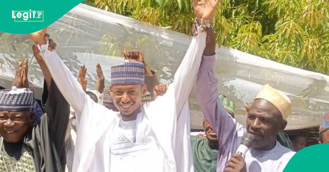 Nazir Dahir. Nazir Dahir.