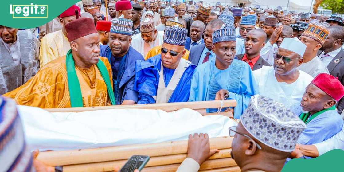 An gudanar da jana'izar mahaifin Sanata Mohammed Tahir Munguno An gudanar da jana'izar mahaifin Sanata Mohammed Tahir Munguno