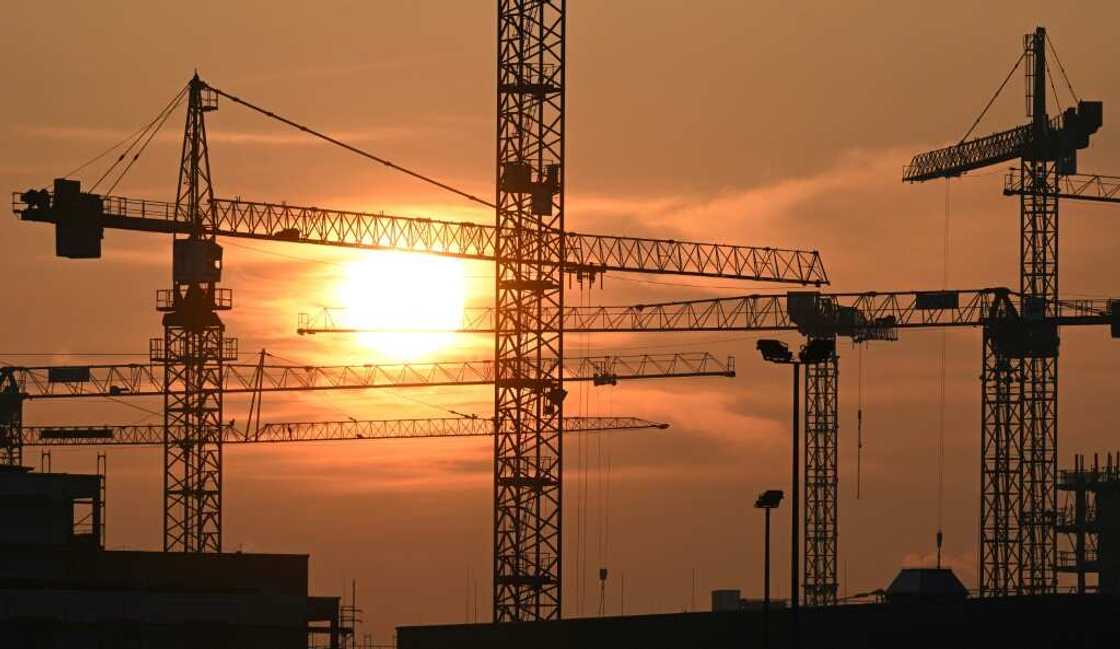 Growth in the 20-country single currency area reached 0.3 percent in the first three months of the year Growth in the 20-country single currency area reached 0.3 percent in the first three months of the year