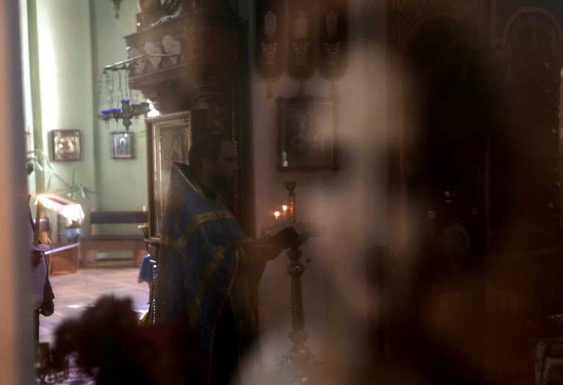 Fears of Russia's retaliation on liberated Kherson prompted one middle-aged couple to finally wed Fears of Russia's retaliation on liberated Kherson prompted one middle-aged couple to finally wed