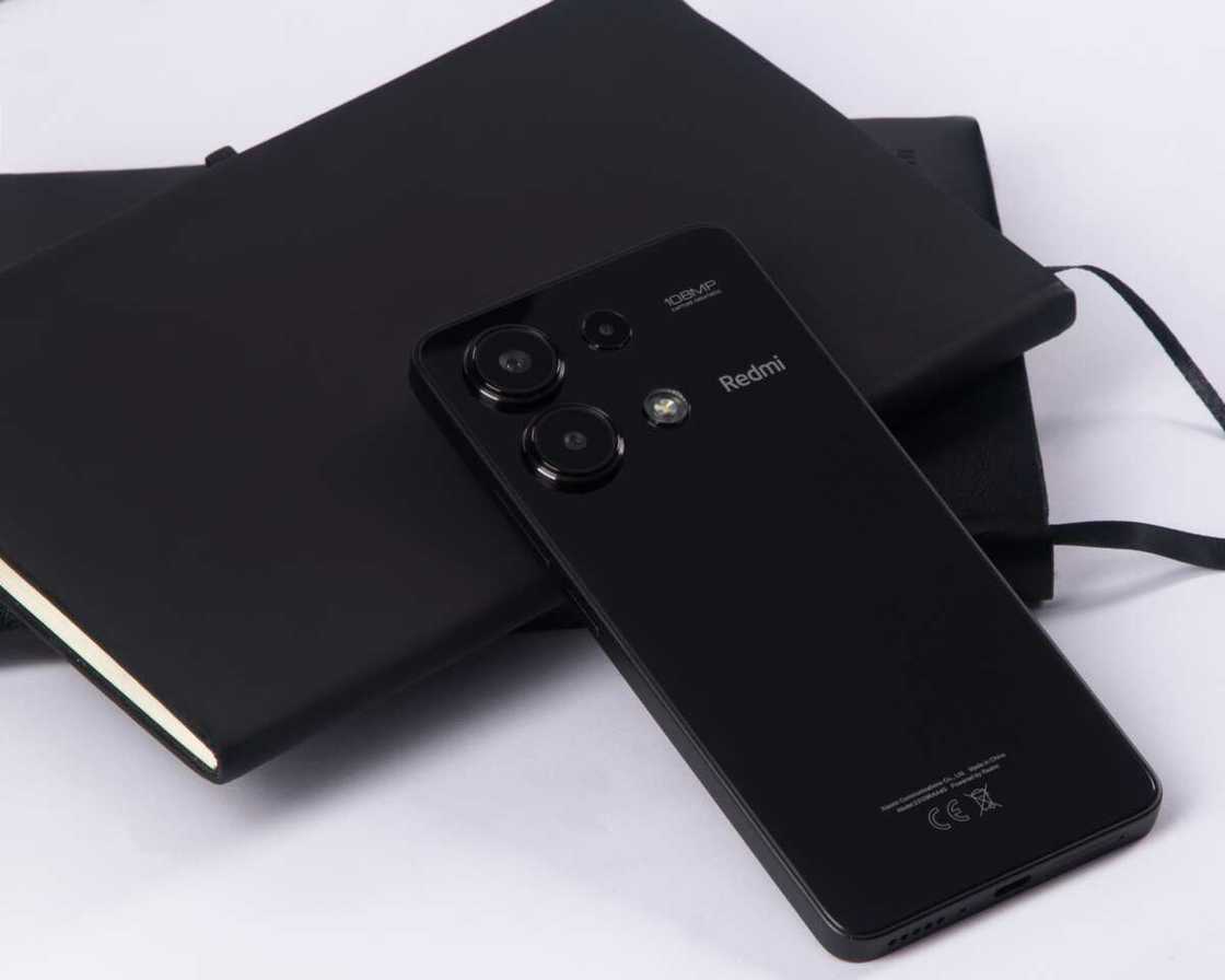 Black Redmi Note 13 Black Redmi Note 13
