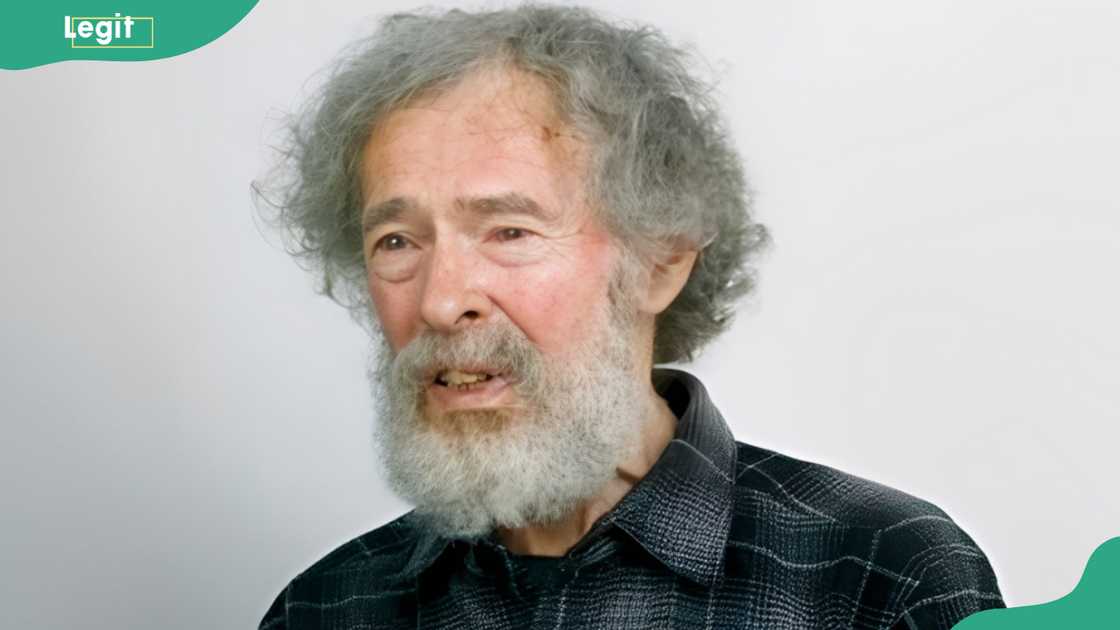A picture of Sean Barrett