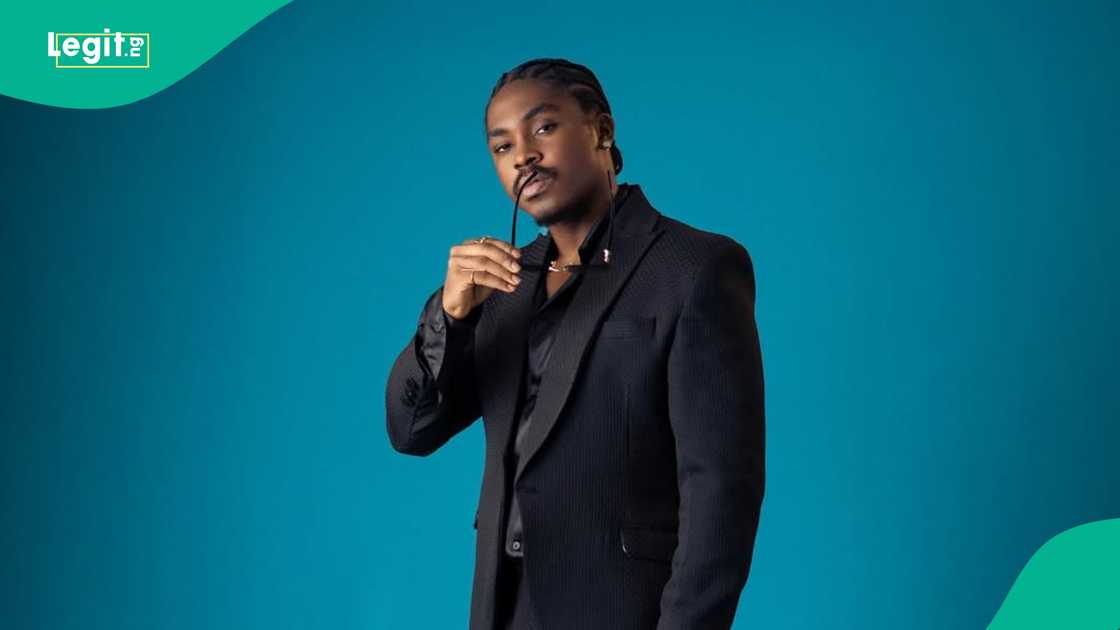 Content creator shares what he allegedly passed in the hands of policemen