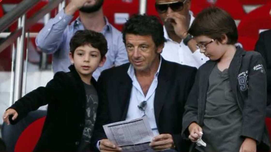 Patrick Bruel: découvrez la vie de ses fils Léon et Oscar Patrick Bruel: découvrez la vie de ses fils Léon et Oscar