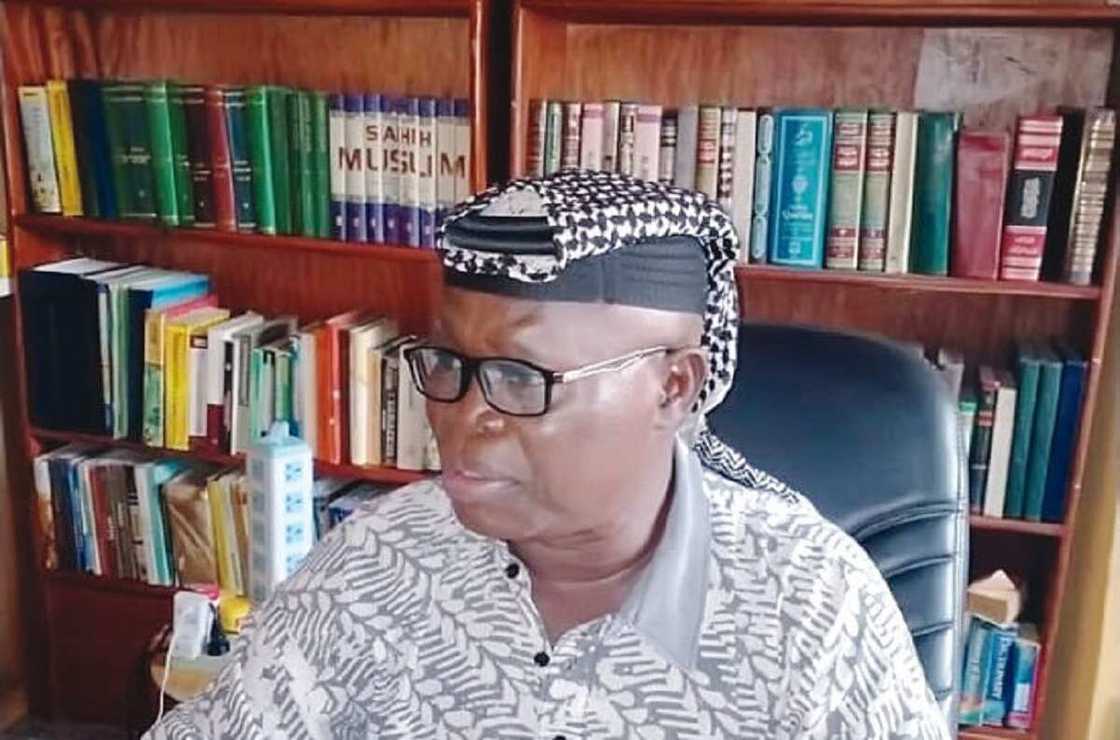 Farfesa Akintola Farfesa Akintola