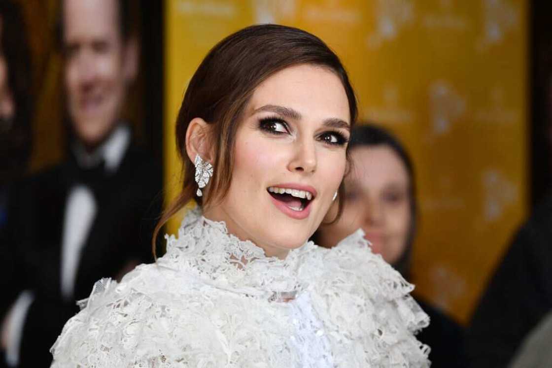 People with deep-set eyes People with deep-set eyes