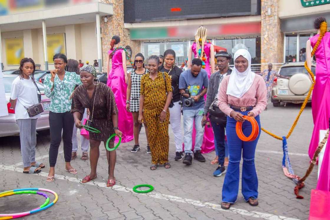 Lush Hair Makes History: Collaborates with Fans to Produces 105 Ft, 2 Inches Long Braid