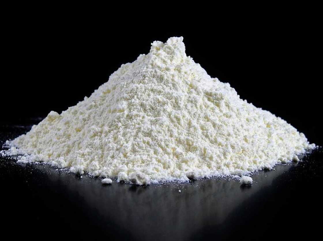 Cassava flour production and uses in Nigeria Cassava flour production and uses in Nigeria