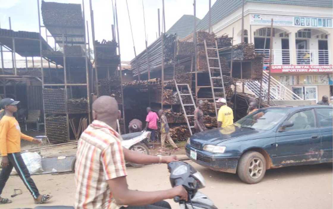 Hotuna: Hankalin jama'a ya tashi sakamakon rushe kasuwar Panteka da za a yi a Kaduna Hotuna: Hankalin jama'a ya tashi sakamakon rushe kasuwar Panteka da za a yi a Kaduna