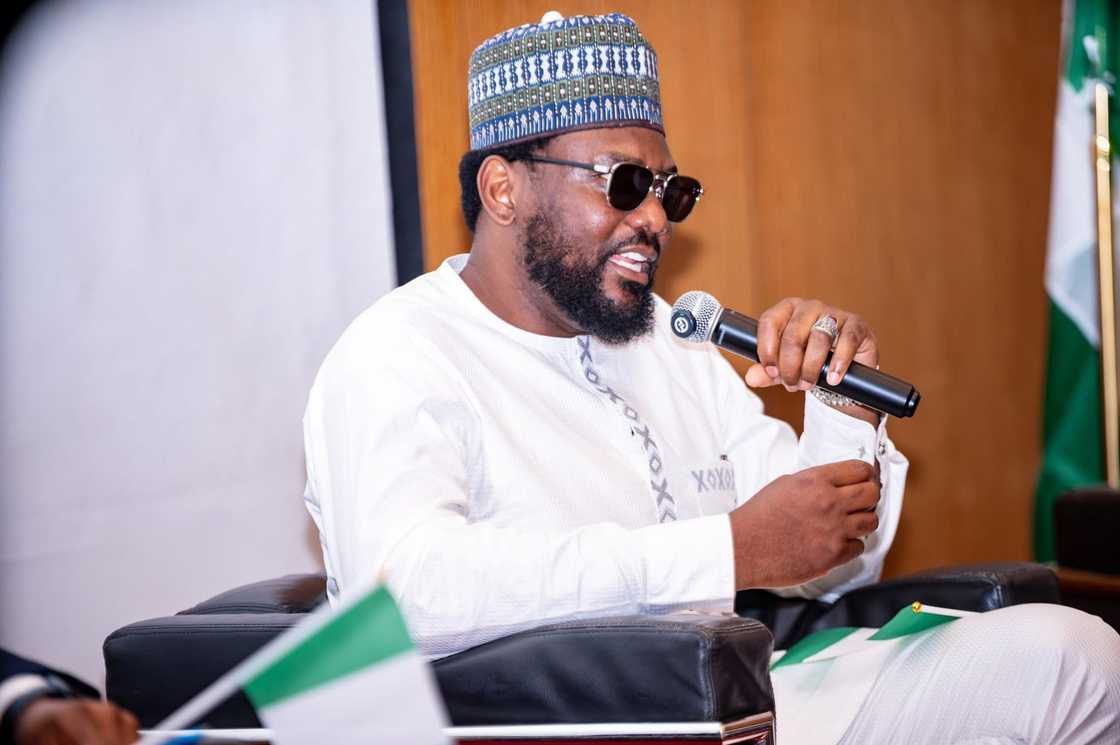 EFCC ta cafke shugaban hukumar ECN