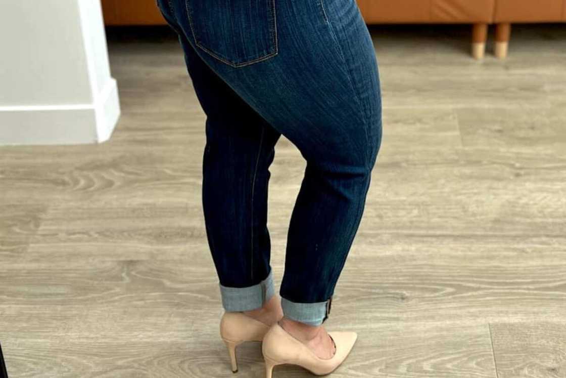 how to cuff jeans how to cuff jeans