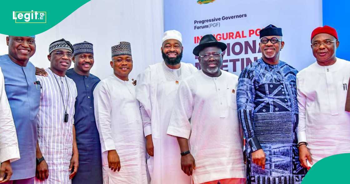 Gwamnonin APC sun zauna da kwamitin gudanarwa na jam'iyya Gwamnonin APC sun zauna da kwamitin gudanarwa na jam'iyya