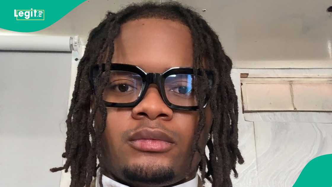 Singer Crayon pays last respect to his mother at her funeral