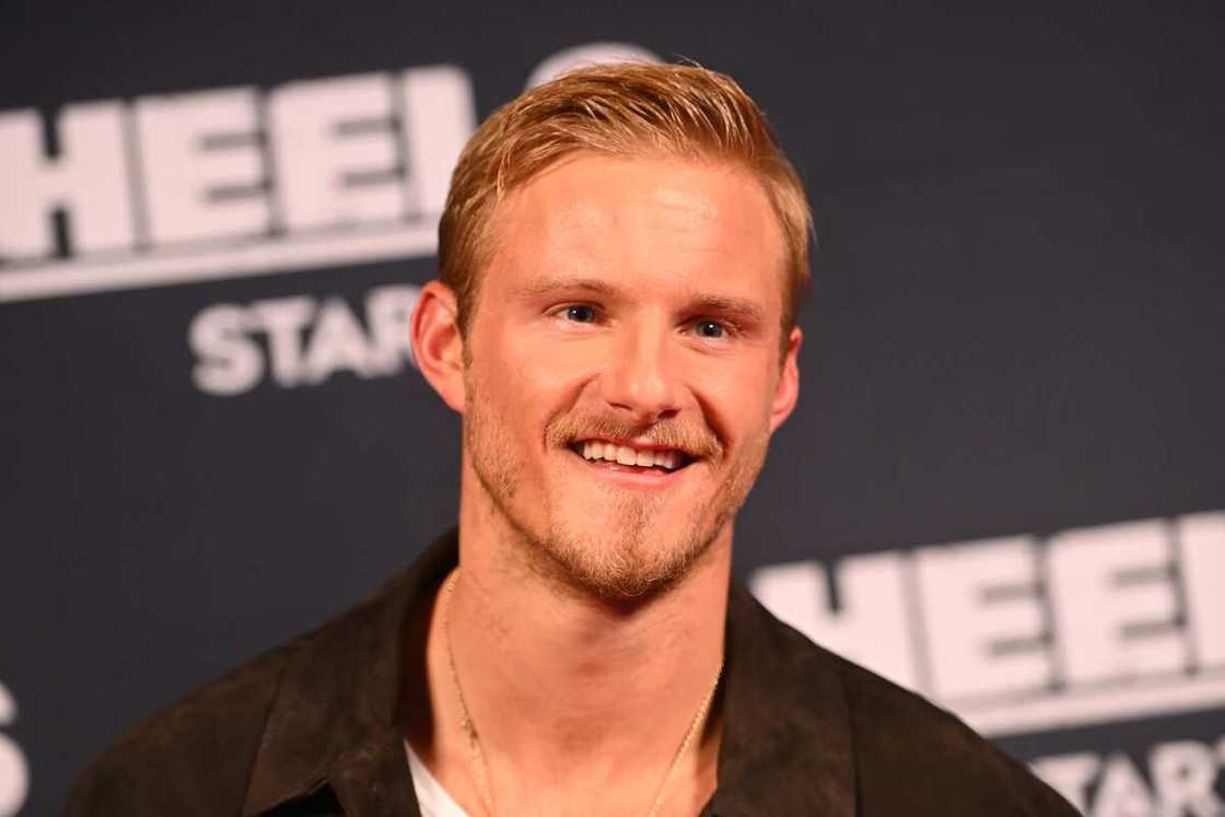 famous blond male actors famous blond male actors