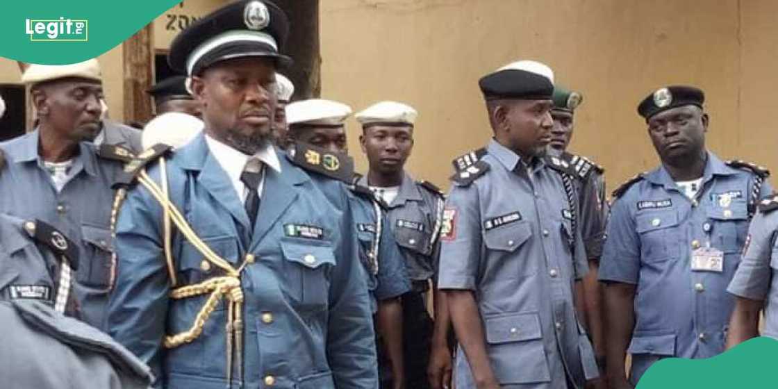 Hisbah take action against 20 residents seen together at a leisure spot Hisbah take action against 20 residents seen together at a leisure spot