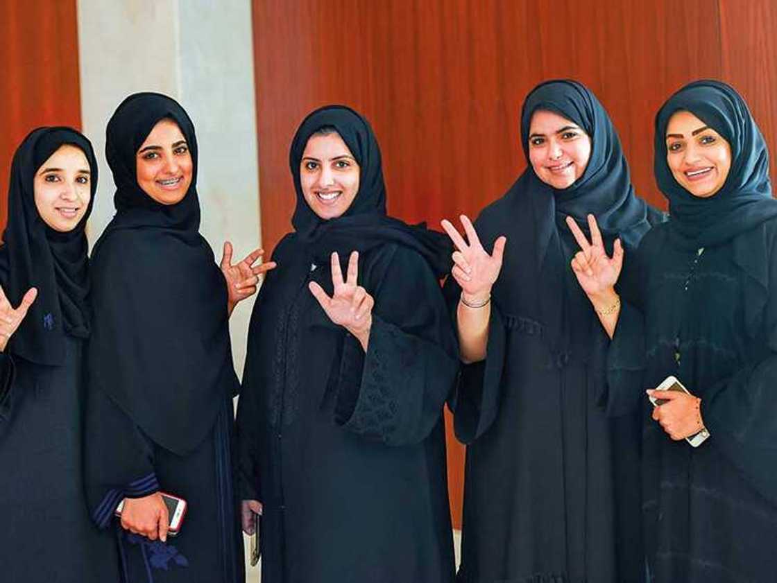 Kasar UAE tayi sabbin dokokin hukunta mazan dake yiwa mata kallon kurilla Kasar UAE tayi sabbin dokokin hukunta mazan dake yiwa mata kallon kurilla